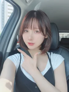 Elegance in Blue: Coser Yukata Style - Fantia Part01-18