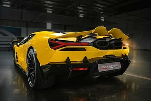 Lamborghini Revuelto: The Revolutionary V12 Plug-In Hybrid Supercar Redefining Italian Luxury and High-Performance Engineering-5