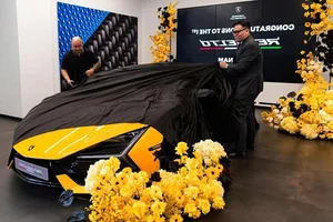 Lamborghini Revuelto: The Revolutionary V12 Plug-In Hybrid Supercar Redefining Italian Luxury and High-Performance Engineering-9