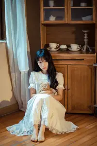 Nan Yi Vol.8815: Captivating Muse Nan Yi in YiTuYu Art Photography Collection-8