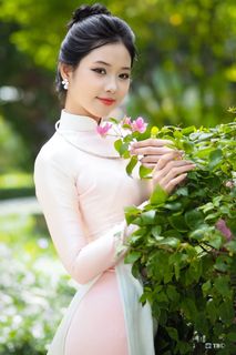 Capturing the Timeless Elegance of Vietnamese Women: A Journey Through Traditional Ao Dai Fashion and Faded Pink Hues-18