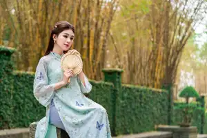 Graceful Ao Dai Girl Amidst Bamboo: Timeless Beauty and Serenity-1