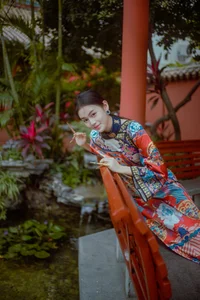 Timeless Elegance of Man Li by the Red Wall - YiTuYu Vol.8871-18