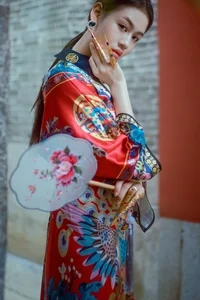 Timeless Elegance of Man Li by the Red Wall - YiTuYu Vol.8871-41