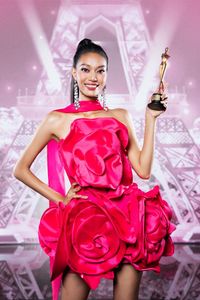View: Lai Mai Hoa - Top Model 2025 winner shines in high fashion, showcasing talent and stunning style.-4