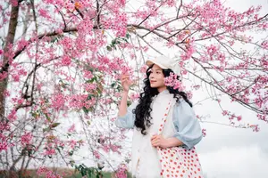 Experience Dalat Cherry Blossoms: Where nature meets wind turbines, an unforgettable photo spot!-7