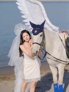 Ethereal Pegasus Muse by the Sea - YiTuYu Art Language Vol.8882-6