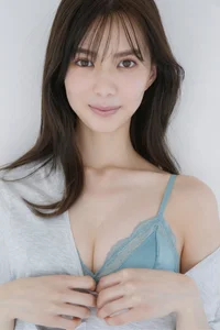 Stunning Riko Matsudaira Digital Photo Book: Elegant Japanese Fashion and Lifestyle Photography from Weekly Post Collection-11