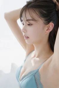 Stunning Riko Matsudaira Digital Photo Book: Elegant Japanese Fashion and Lifestyle Photography from Weekly Post Collection-13