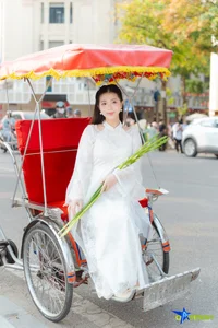 Charming Hanoi: Capturing the Soul of Lunar New Year in Traditional Ao Dai-2