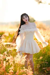 Golden Hour Dream: Ethereal Beauty in White Amidst a Blooming Field-18