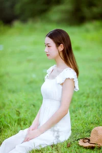 Serene Riverside Portraits: Yi Ping in YiTuYu Art Language Vol.9293 – Artistic Outdoor Photography and Natural Lifestyle Aesthetic-12