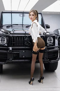 Bold Elegance: Lingyu69’s Captivating Style and Luxury Vibes-9