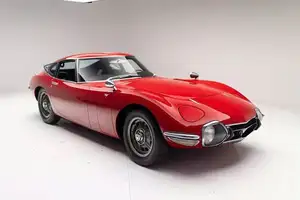 Discover the Toyota 2000GT 1967: A Legendary Classic Sports Car Valued Over 1 Million Dollars.-11
