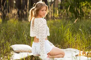 MetArt Valeria Mint Radiant: Natural Light in Beacon Of Light Part01 (49P)-9