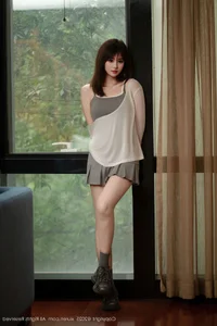 Aesthetic Grace: Yan Tian Kitty Shines in the Captivating No.10845 Collection-40