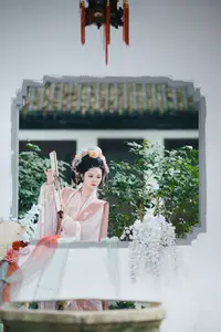 Jiao Tang Ma Qi Duo: Graceful Hanfu Beauty Amidst Spring Blossoms, YiTuYu Vol.8761-10