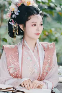 Jiao Tang Ma Qi Duo: Graceful Hanfu Beauty Amidst Spring Blossoms, YiTuYu Vol.8761-7