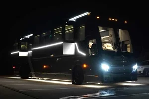 Inside the $2.5 Million Loki Prevost 2026: The Ultimate Luxury Motorhome Experience for High-End Travel and Sophisticated Mobile Living-12
