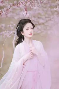 YiTuYu Vol.8754: Chi Yan Zai Zhe Li - Ethereal Ancient Beauty Amidst White Blossoms-2