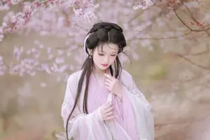 YiTuYu Vol.8754: Chi Yan Zai Zhe Li - Ethereal Ancient Beauty Amidst White Blossoms-8