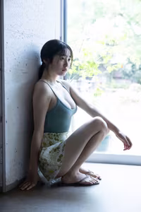 Miu Shirahama: Discover Her "Slightly Mature" Charm.-8