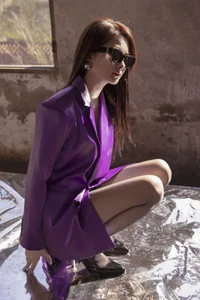 Elegant Purple Portrait Photography: YiTuYu Art Language Vol.9291 Featuring Model Rong Er - Stunning Aesthetic Fashion Inspiration-5