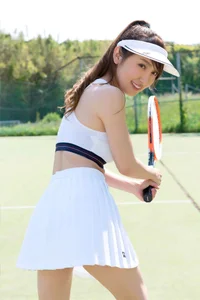 Elegant Yoko Kumada Digital Photo Book: 75 High-Quality Portraits from the Japanese Girls GLD Collection for Fashion and Photography Inspiration-12