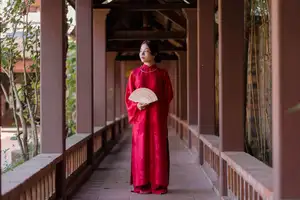Graceful Vietnamese Traditional Ao Dai: Timeless Elegance 1000024747-15