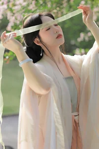 Ethereal Hanfu Beauty at Qunyu Mountain - YiTuYu Vol.8979 Tie Tie-0