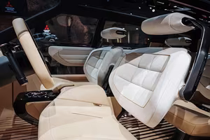 Mitsubishi Elevance: The Luxurious Electric SUV Redefining Adventure for Off-road Enthusiasts-6