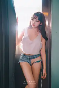 Coser Momo: The Alluring Newlywed Wife – Captivating Her Husband Post-Marriage-6