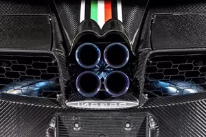 Explore the Interior of the Final Pagani Huayra Roadster Over 7,000 USD per HP-7