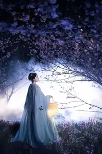 Discover the Ethereal Beauty of Qi Ni Si Mao in YiTuYu Vol.8623: An Asian Muse by Lantern Light-15