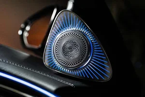 The New 2026 Mercedes-Benz S-Class Facelift: Redefining Luxury with 2,700 Upgrades and the Stunning MBUX Superscreen Display-8