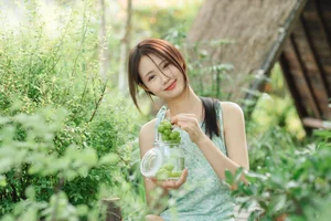 Sun-Kissed Mint Summer Aesthetics: Ka Bi for YiTuYu Art Language Vol.9302 Portrait Collection-9