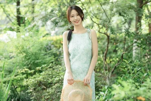 Sun-Kissed Mint Summer Aesthetics: Ka Bi for YiTuYu Art Language Vol.9302 Portrait Collection-8