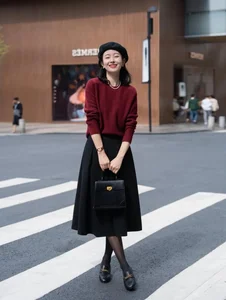 4 Essential Long-Sleeve Tops for a Chic Wardrobe: Elevate Your Everyday Style with These Versatile and Timeless Fashion Staples-5