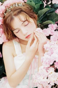 Elegant Ballet-Inspired Fine Art Photography: Sheng Chang Yu Si in YiTuYu Art Language Vol.9325 - A Music Box Aesthetic Portrait Series-8