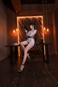 Stunning Eve Cosplay by Xenon: A High-Quality 25-Photo Collection of Sci-Fi Elegance and Cinematic Photography-5