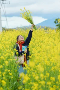 Stunning Yellow Mustard Flower Fields in Da Lat: A Breathtaking Spring Travel Destination in Vietnam's Picturesque Highlands-3