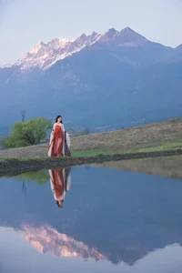 Artistic Portrait Photography Featuring Wan Jiang Ting: YiTuYu Art Language Vol.9215 – Elegant Aesthetic Visuals and Rouge-Inspired Beauty-3