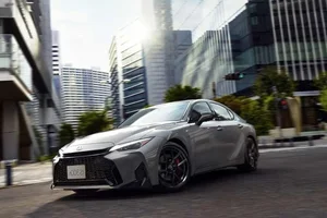 Lexus IS F Sport Mode Black V: A Masterpiece of Power and Elegance-3