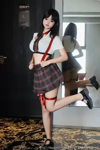 XiuRen No.10774 Xiao Ling: Captivating Schoolgirl Charm in an Intimate Setting-1