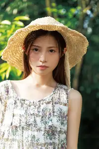 YiTuYu Art Language Vol.8682: Kun Kun Bu Kun Le's Fresh & Pure Beauty-25