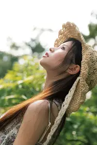 YiTuYu Art Language Vol.8682: Kun Kun Bu Kun Le's Fresh & Pure Beauty-5