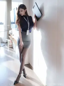 Elegant Office Style with Tian Ni in XiuRen No.10765: Sophisticated Secretary Fashion Aesthetic-14