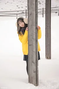 Elegant Portrait Photography Featuring Yui Iruma: A Glimpse into LOVEPOP Photoset 22 and Contemporary Japanese Lifestyle Fashion Trends-19