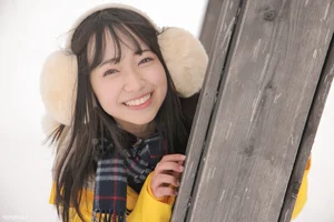 Elegant Portrait Photography Featuring Yui Iruma: A Glimpse into LOVEPOP Photoset 22 and Contemporary Japanese Lifestyle Fashion Trends-3