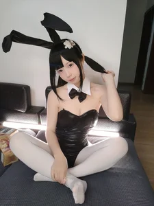 Captivating Cosplay by Shi Wan Zhen Zhi Fu Te - Black Rabbit-5